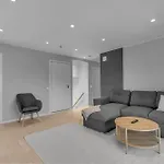 Northstay - The Arctic Pearl, House With 4 Bedrooms And 2 Bathrooms * 트롬쇠