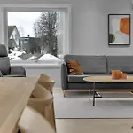 Northstay - The Arctic Pearl, House With 4 Bedrooms And 2 Bathrooms 펜션 트롬쇠