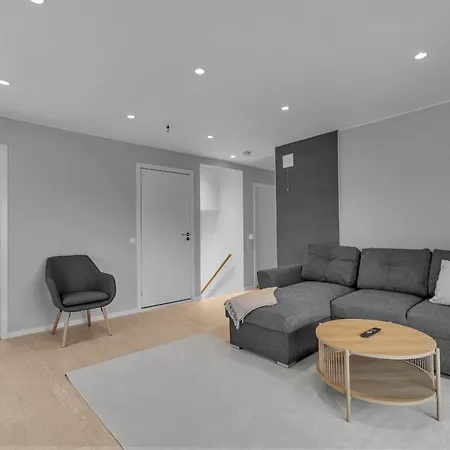 Arctic Pearl - House With 4 Bedrooms And 2 Bathrooms * Tromso