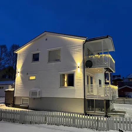 Arctic Pearl - House With 4 Bedrooms And 2 Bathrooms Tromso