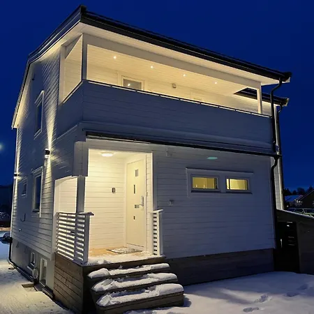 Northstay - The Arctic Pearl, House With 4 Bedrooms And 2 Bathrooms 펜션
