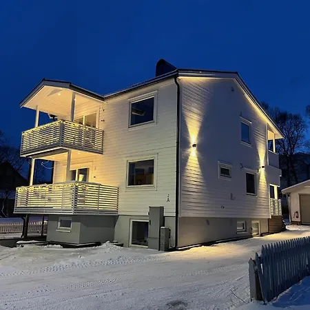 Northstay - The Arctic Pearl, House With 4 Bedrooms And 2 Bathrooms * 트롬쇠