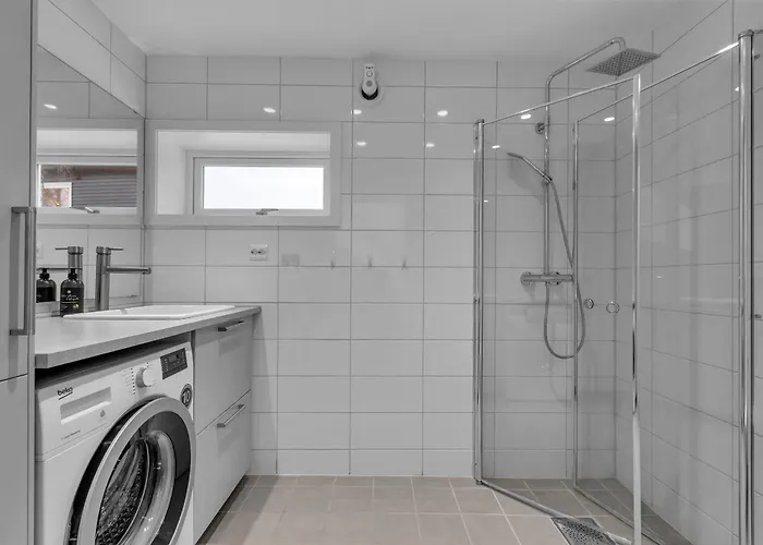 Northstay - The Arctic Pearl, House With 4 Bedrooms And 2 Bathrooms Casa de Férias Tromsø