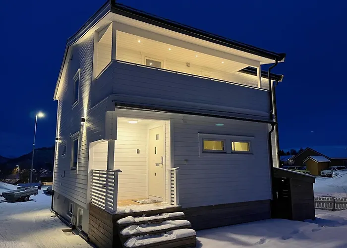 Northstay - The Arctic Pearl, House With 4 Bedrooms And 2 Bathrooms Casa de Férias