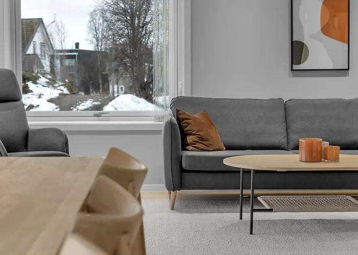 Northstay - The Arctic Pearl, House With 4 Bedrooms And 2 Bathrooms Casa de Férias Tromsø