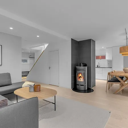 Northstay - The Arctic Pearl, House With 4 Bedrooms And 2 Bathrooms Feriehus *
