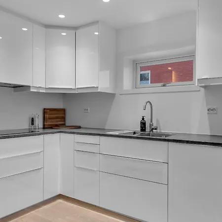 Feriehus Northstay - The Arctic Pearl, House With 4 Bedrooms And 2 Bathrooms *