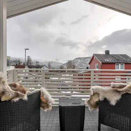 Northstay - The Arctic Pearl, House With 4 Bedrooms And 2 Bathrooms Feriehus