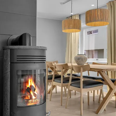 Northstay - The Arctic Pearl, House With 4 Bedrooms And 2 Bathrooms Feriehus Tromsø